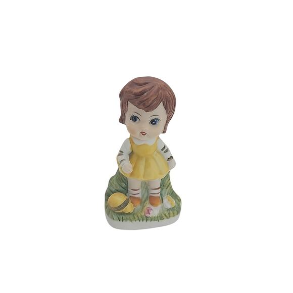 Vintage Ceramic Little Girl w/Brown Hair & Turtle Figurine Korea Hand Painted 4" - Picture 1 of 8